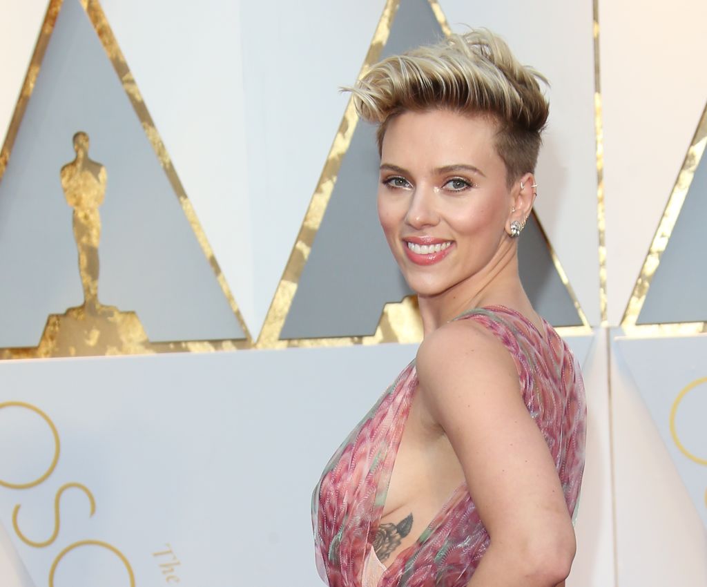 Scarlett Johansson Short Hair: Her Three Best Short Hair Styles | WHO  Magazine