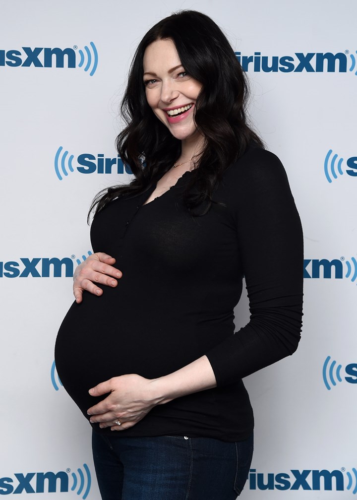 Laura prepon pregnant