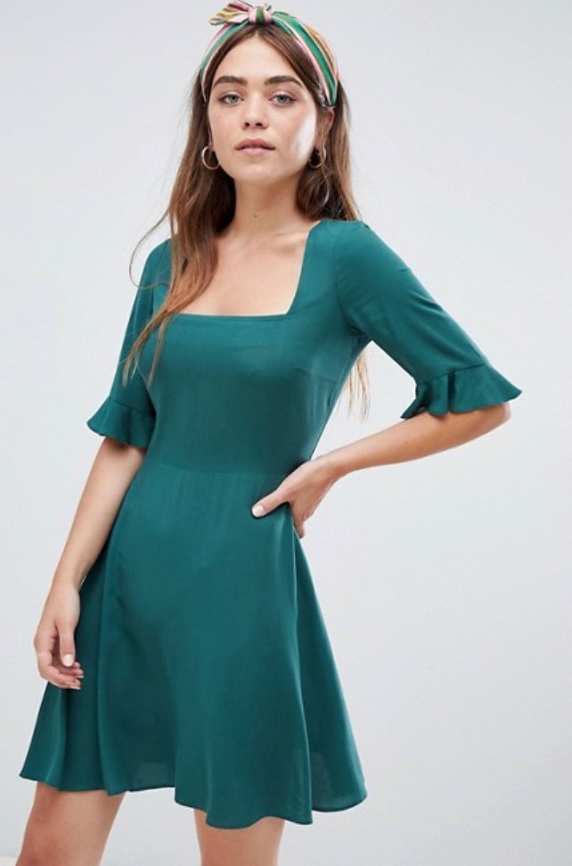 What to Wear to a Graduation: 10 Best Graduation Dresses | WHO Magazine