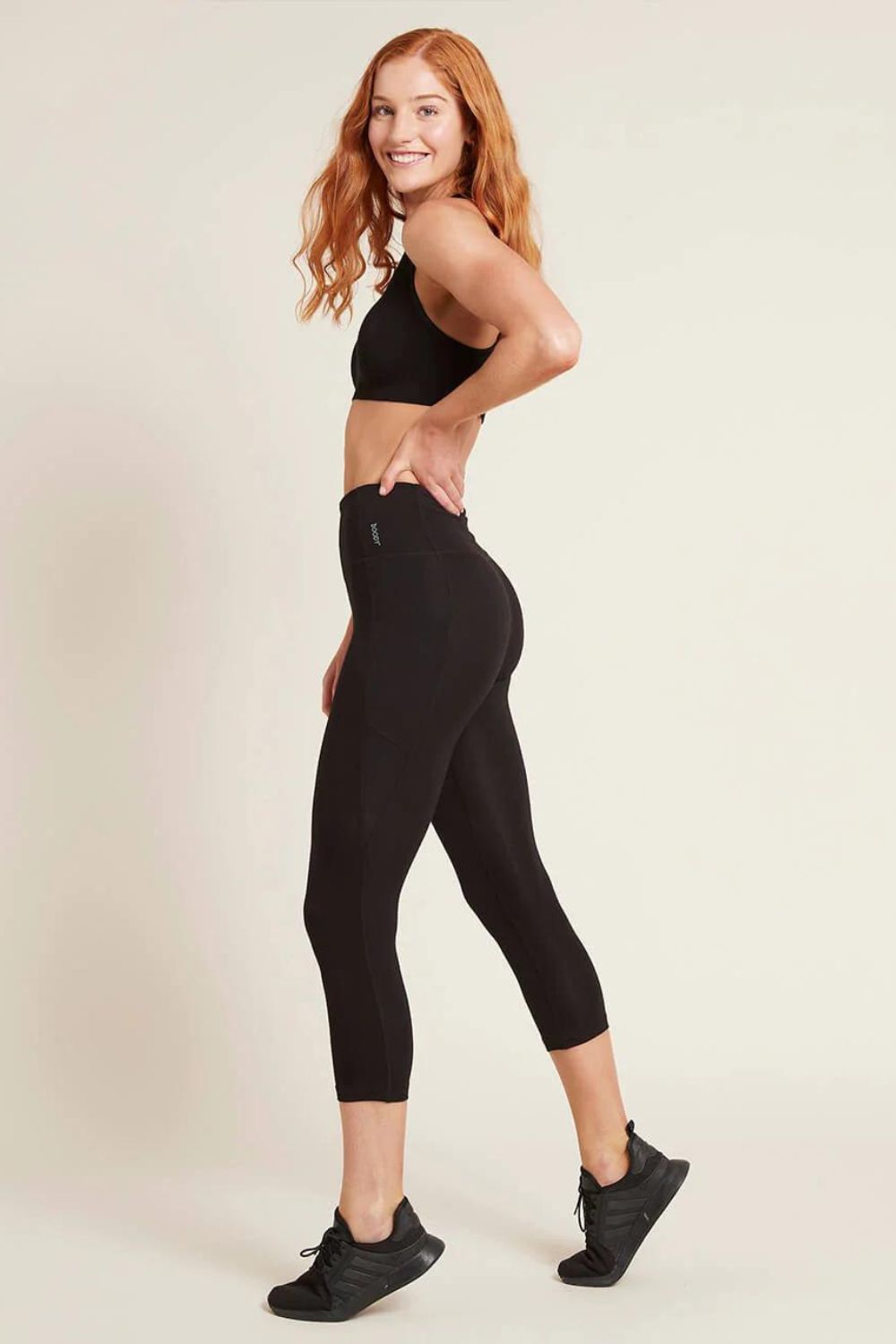 model-wearing-boody-Motivate-Tights-in-black