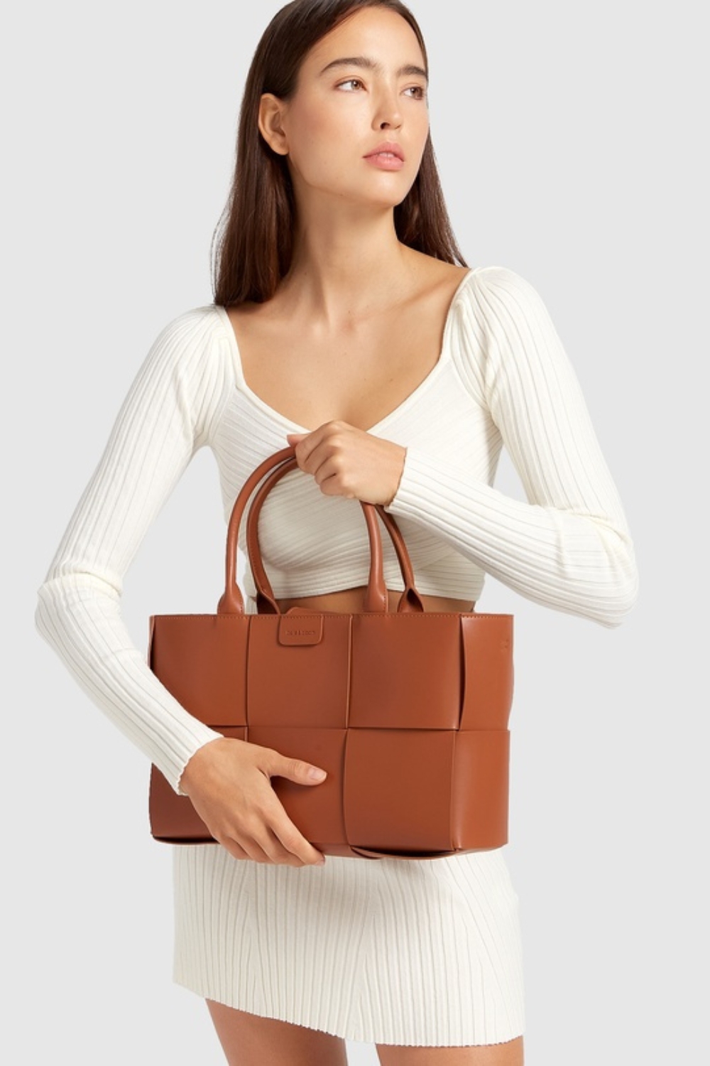 belle&bloom-long-way-home-woven-tote