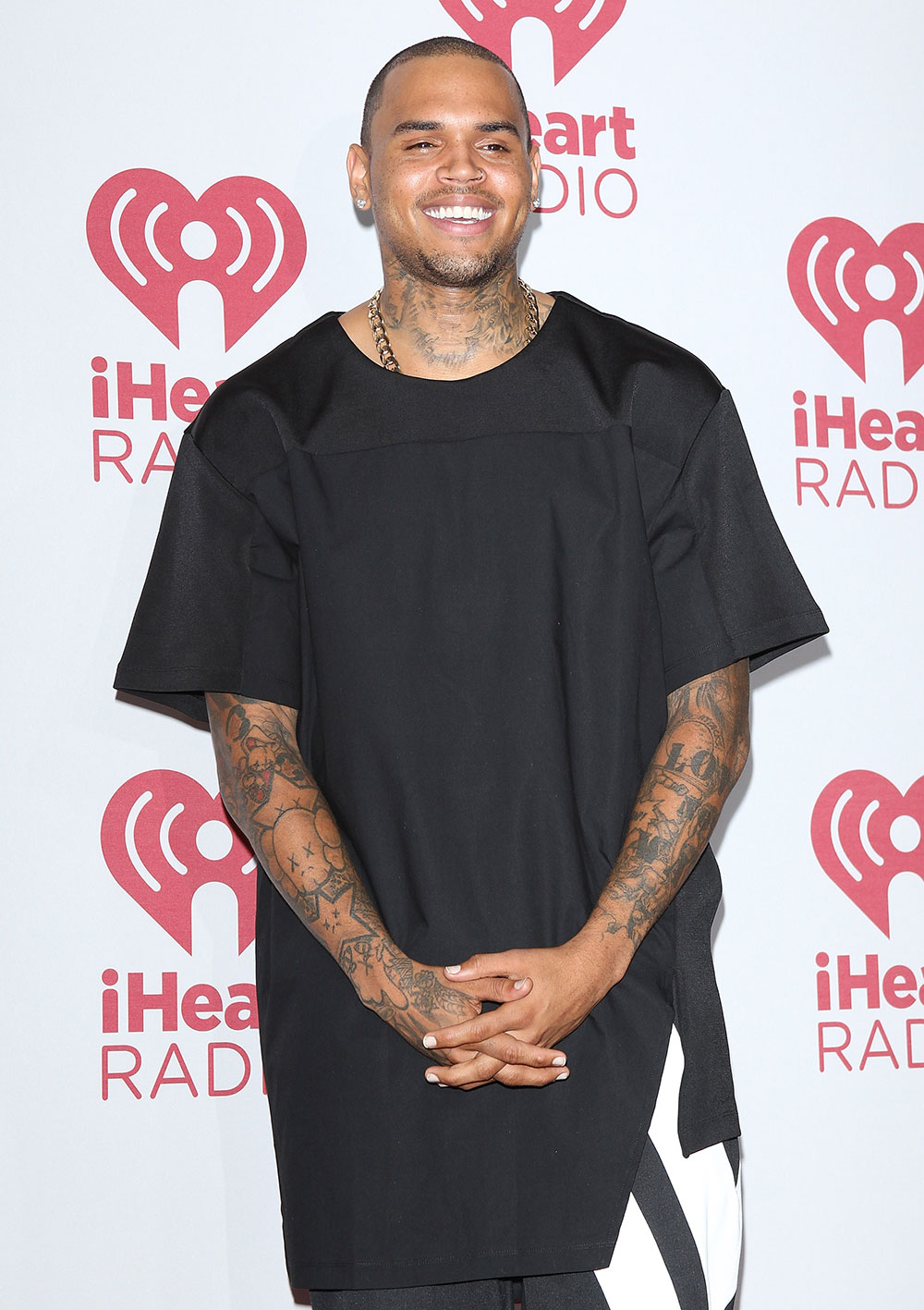 Chris Brown in Standoff with LAPD at His Mansion WHO