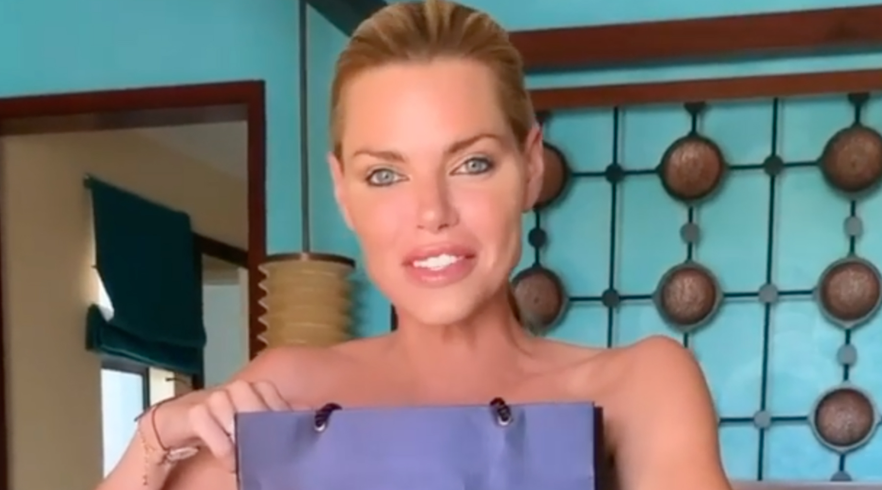 Sophie Monk dumps long time agent for rival WHO