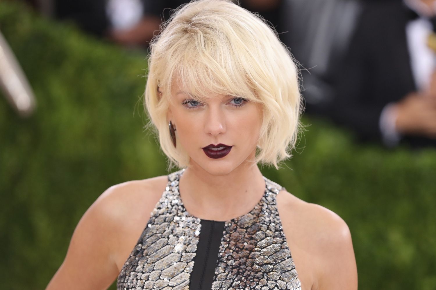 taylor-swift-2016-met-gala