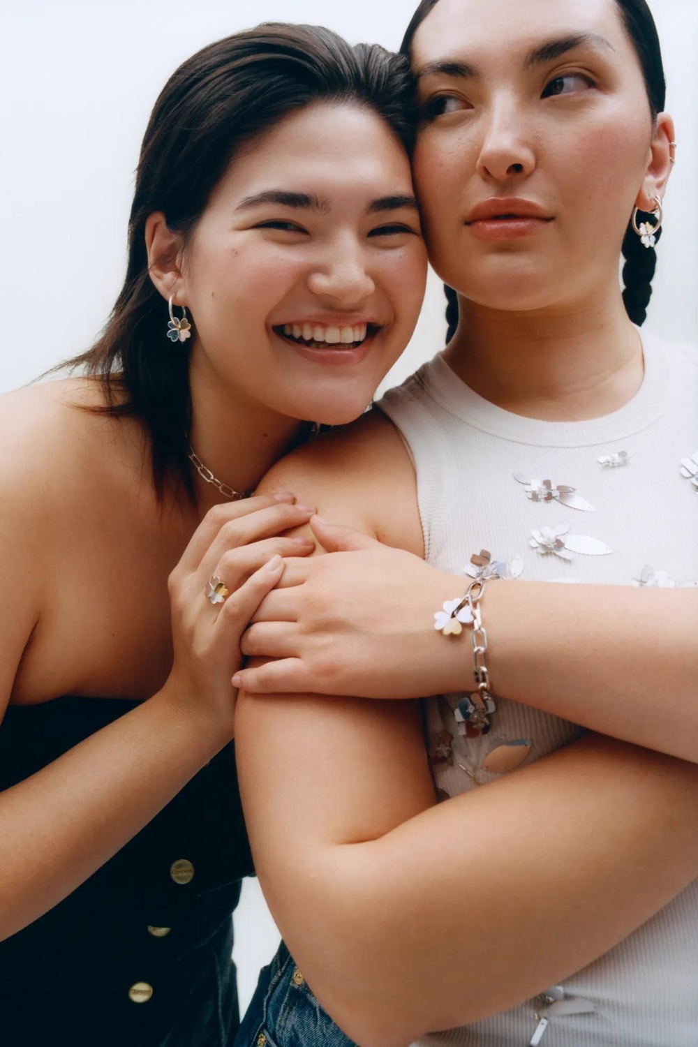 ganni-mejuri-clover-friendship-bracelets